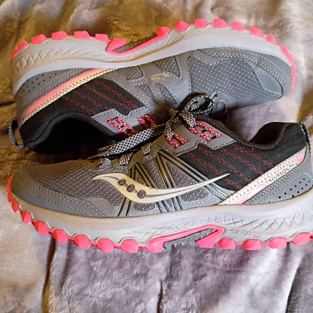 Saucony Excursion TR14 Womens‎ 8.5 Grey Pink Trail Running Shoes S10584-5